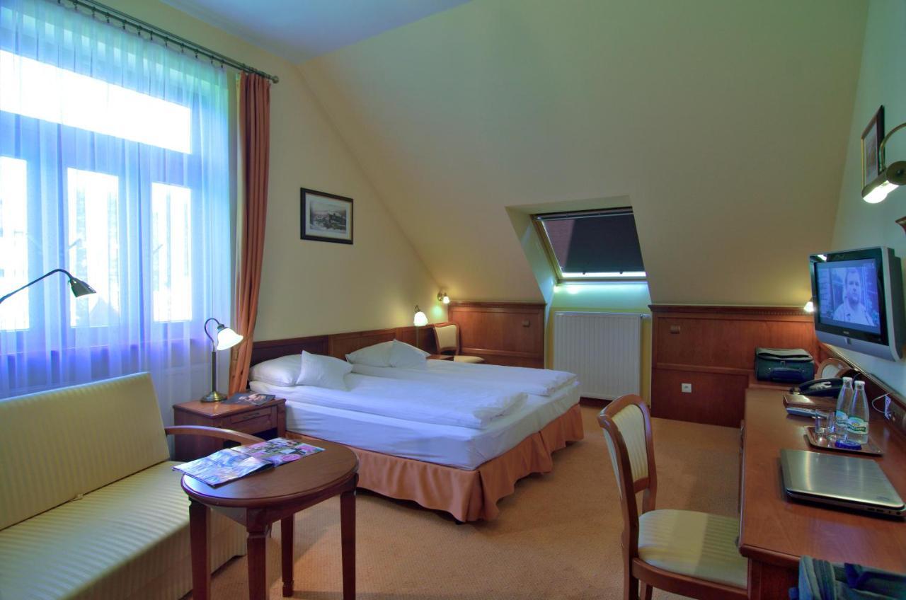 Hotel Stefania Krynica-Zdrój Exteriör bild